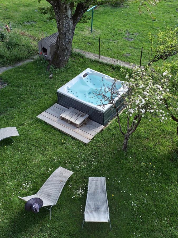 Tres Bel Appartement Dans Une Maison Avec Spa Seez ภายนอก รูปภาพ